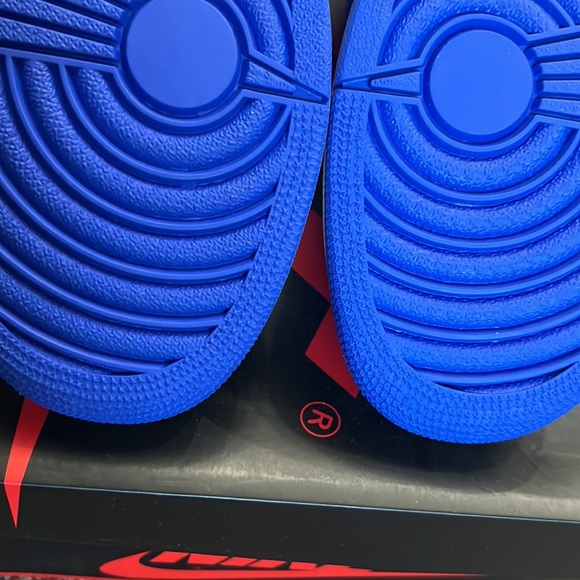 Nike Air Jordan 1 Retro Hyper Royal Custom - Picture 6 of 15